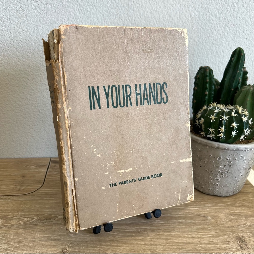 Vintage 1962 In Your Hands Parents Guide Book House for Children